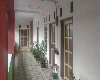 Homestay E Rahayu Anyer Redpartner - Serang City - Hallway