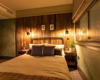 The Wolfpack Inn - London