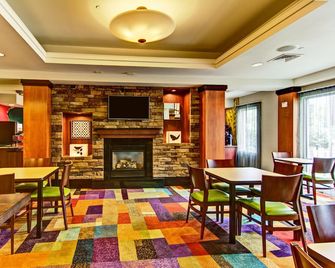Fairfield Inn & Suites by Marriott State College - State College - Restaurant