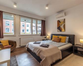 Gems of Budapest - Tiger Eye Residence - Budapest - Bedroom