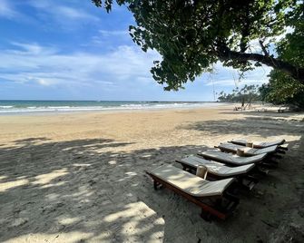 Casa Smeralda - Dikwella - Strand