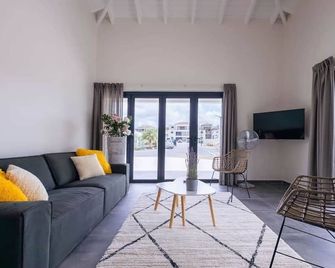 Villa Monrel Mambo Beach - Willemstad - Olohuone