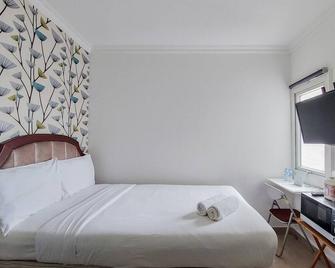 Affordable Studio Apartment at Aeropolis Residence Near Soetta - Tangerang City - Bedroom