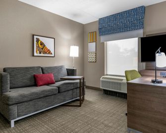 Hampton Inn & Suites Louisville East - לואיסוויל - סלון