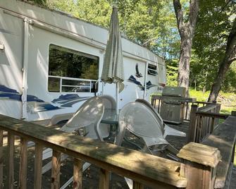 Major League Motor Inn - Fly Creek - Terasa