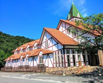 Hotel Monte Rosa - Kamikawa - Building