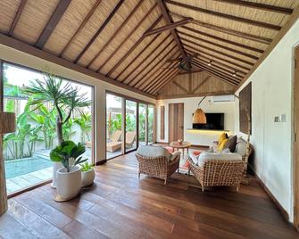 Bobos Villa Echo - North Kuta - Wohnzimmer