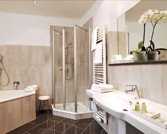 Hotel Burggartenpalais - Rothenburg ob der Tauber - Bathroom