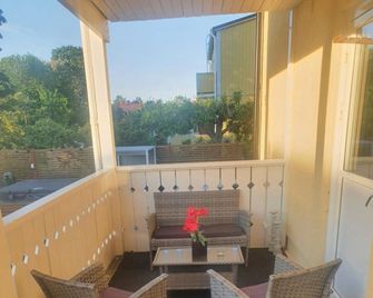 Semesterlägenhet - Vadstena - Balcón