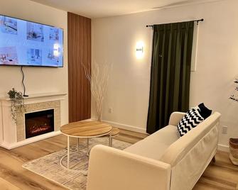 Hideout City - Riverview - Living room