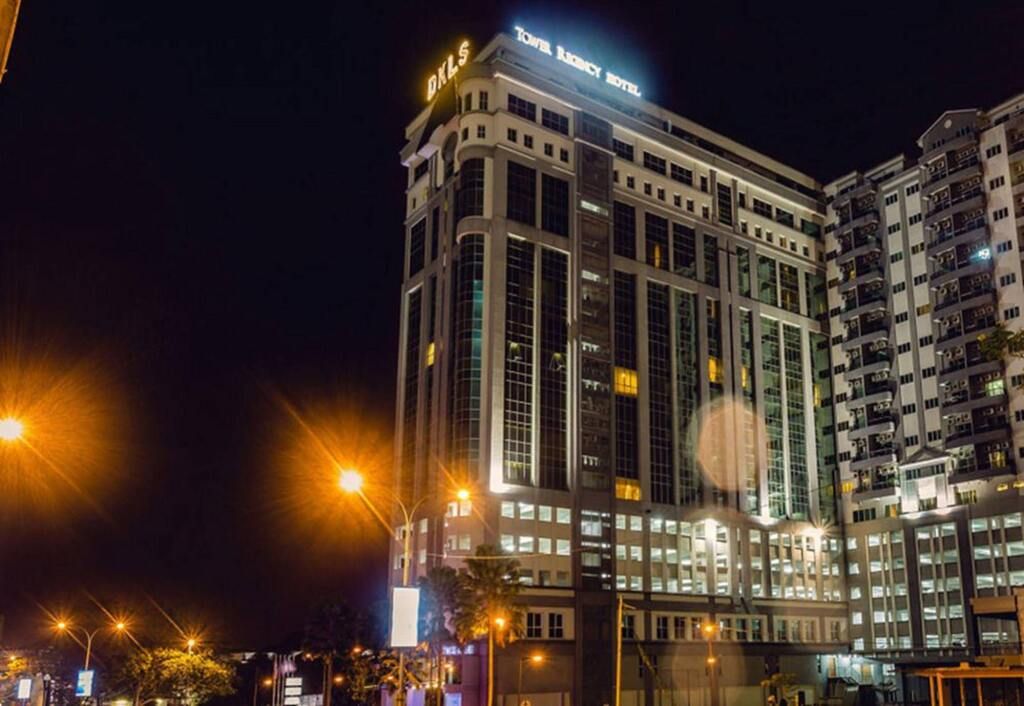 تاور ريجينسي هوتل آند أبارتمنتس - إيبوه - مبنى