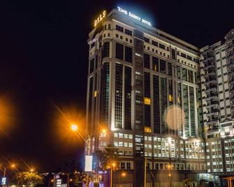 Kingston Hotel 15 - Tower Regency, Ipoh - איפו - בניין