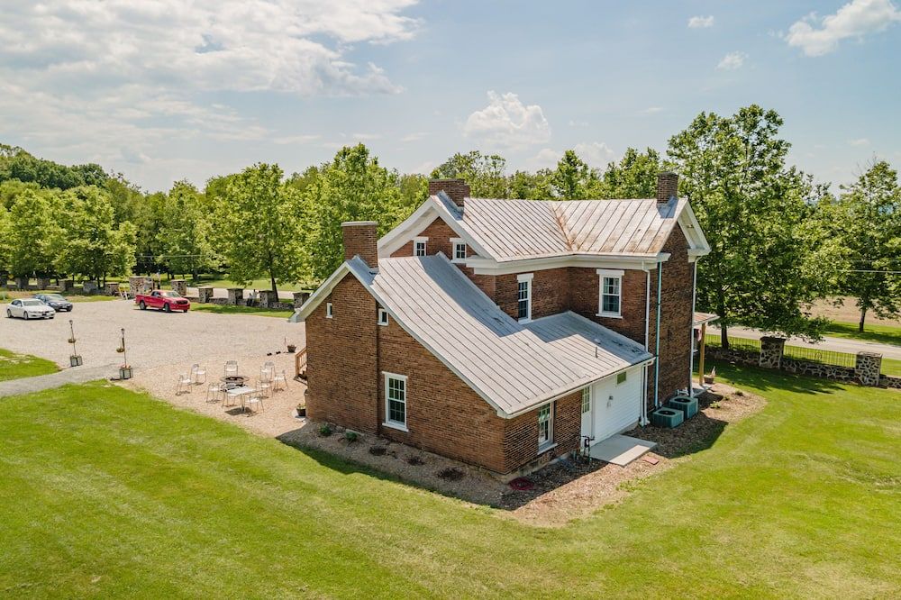 Wild Acres Farm, Fishery and Hunting Preserve - Lodge