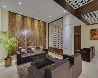 The Fern Residency Aurangabad - Aurangabad - Living room