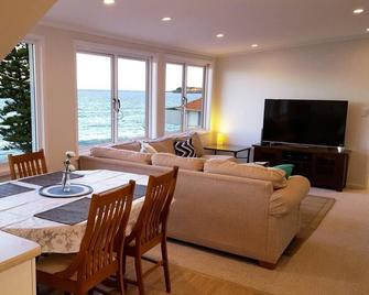 Ocean Vista - The Coachhouse - Narrabeen - Restaurant