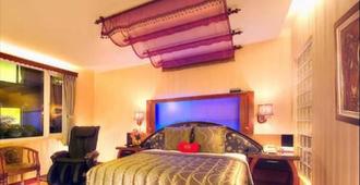 England Motel - Yilan City - Bedroom