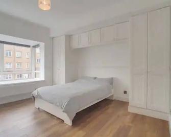 Home Within The City - London - Bedroom