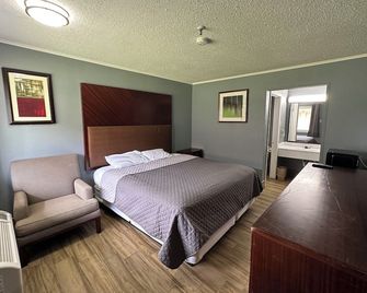Studio Suites - San Antonio - Bedroom