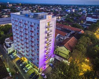 Monoloog Hotel Solo - Surakarta City - Building
