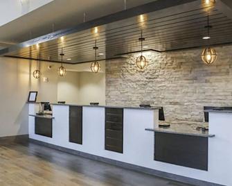 Celebration's Hidden Gem! Swimming Pool, Full Kitchen, Free Shuttle! - Celebration - Рецепція