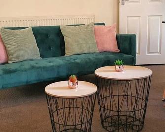 The Fenton Lodge - Stoke-on-Trent - Huiskamer