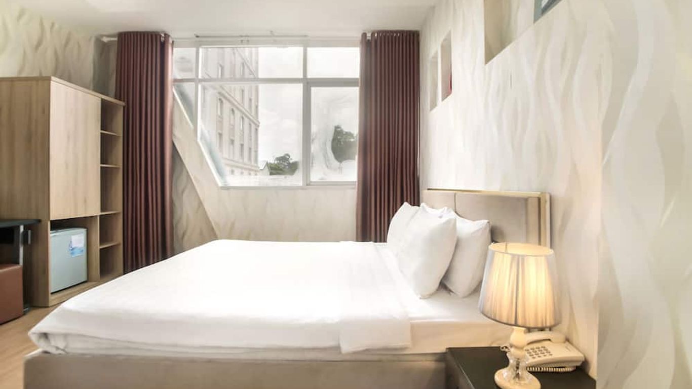 Saigon Charm Hotel