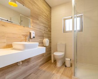 Dude Beach Hostel - Figueira da Foz