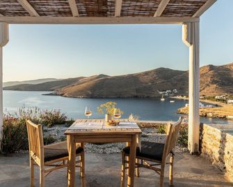 Stimata - Loutra - Balcony