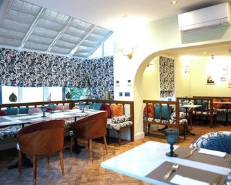 The Tudor Hotel - Pinner - Restaurante
