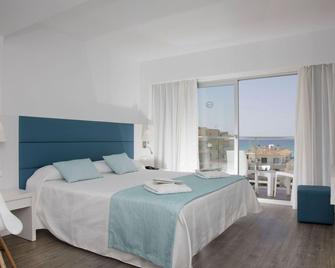 Alua Leo - ميورقة - غرفة نوم