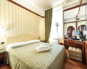 Hotel Miro' - Rapallo - Bedroom