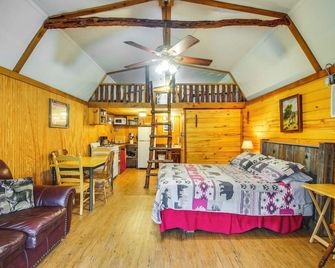 Cedar Falls Cabin 3 Next to Turner Falls Park - Davis - Habitación