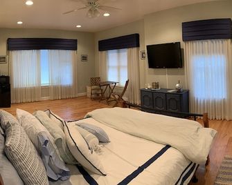First Floor Studio Apartment in Historic Chestertown - Chestertown - Bedroom