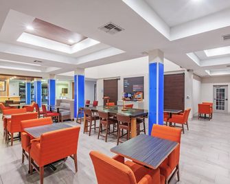 Holiday Inn Express & Suites Orange by IHG - Orange - Restaurant
