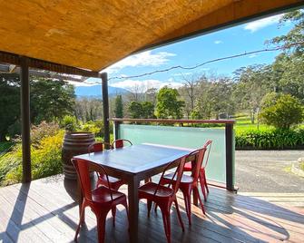 Valley Farm Vineyard Villas - Healesville - Patio