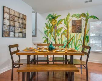 Waterfront Fishing Dock Firepit Hottub Deck Grillb - Hanahan - Dining room