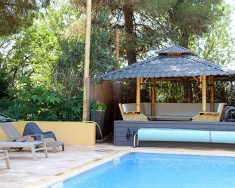 Résidence les Caraibes - Sérignan - Pool