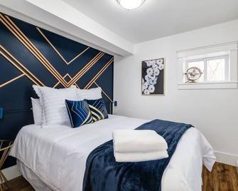 Birch & Ivy Suites at Portage House in Picton - Picton - Bedroom