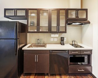Candlewood Suites Houston - Pasadena By IHG - Пасадена - Кухня