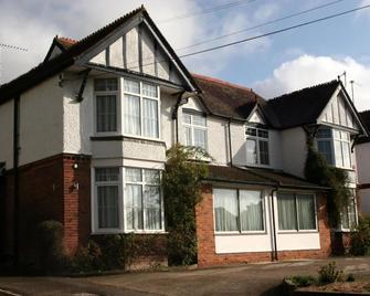 Clifton Lodge Hotel - High Wycombe - Edificio