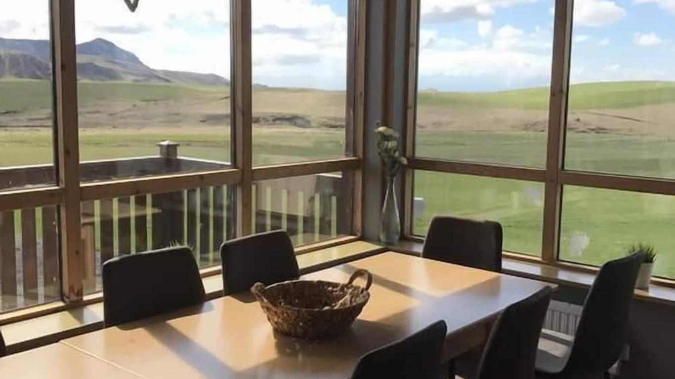 Stóra-Mörk Guesthouse