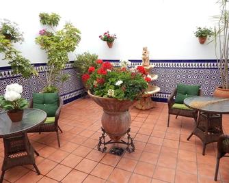Hostal Bodega - Conil de la Frontera - Patio