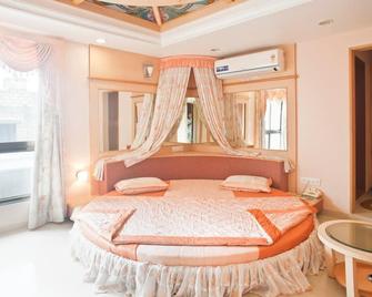 Hotel Natraj - Porbandar - Habitación