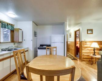 Lakefront Bemidji Getaway with Community Beach! - Bemidji - Restaurant