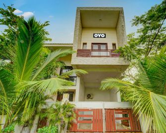 Flagship Paradise Guest House - Kelambakkam - Building