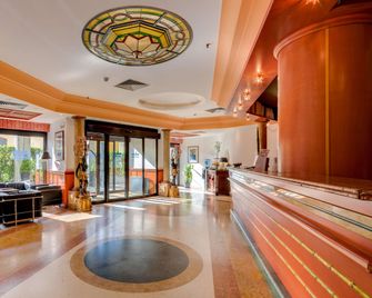 Best Western Hotel Tritone - Venice - Front desk