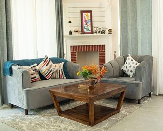 Solis Wellness Retreat - Hoshiārpur - Sala de estar