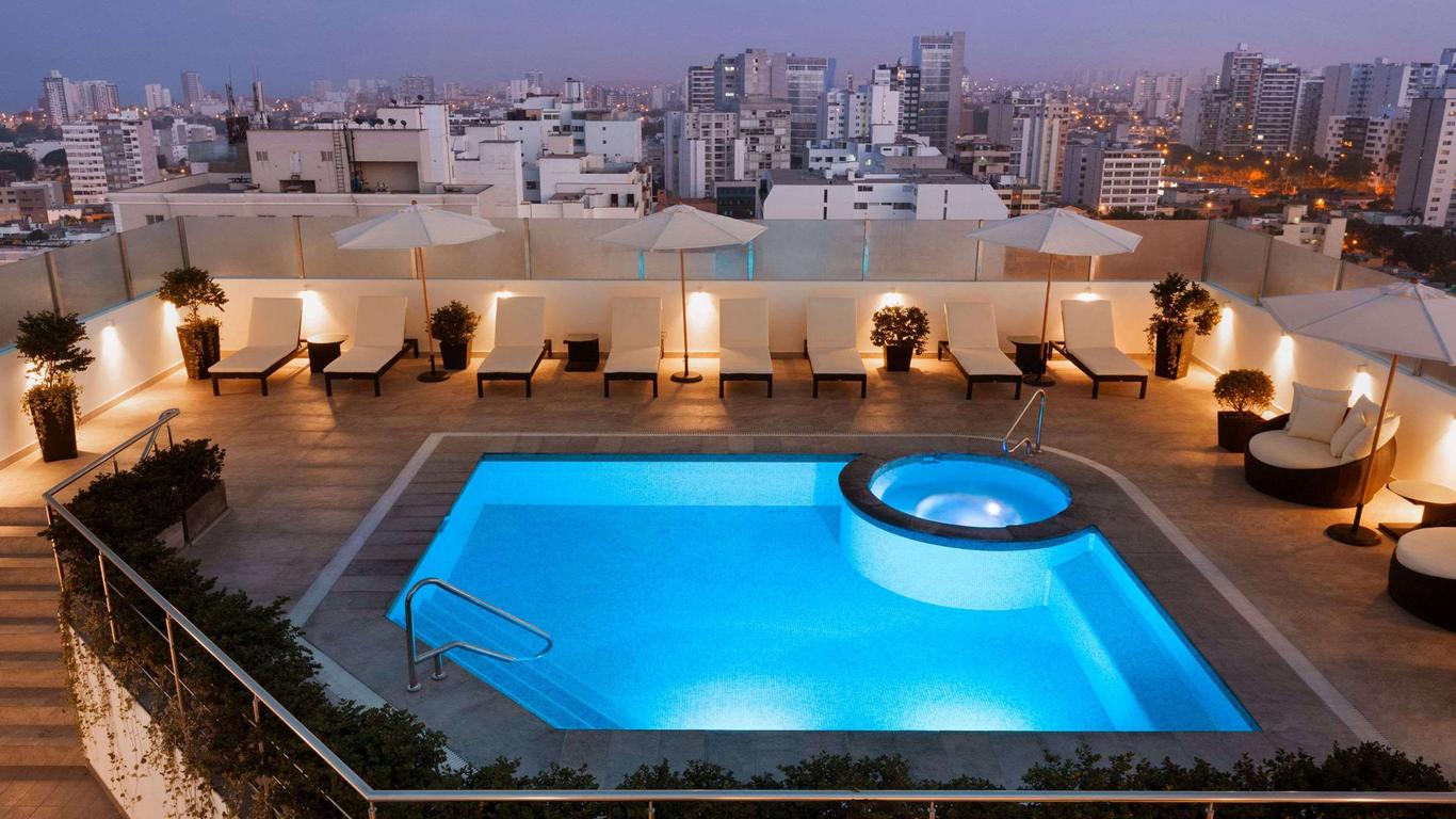 ويندام كوستا ديل سول ليما سيتي
