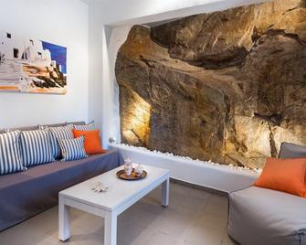Bay Bees Sea View Suites & Homes - Platis Gialos - Sala de estar