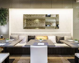 Hotel Ilunion Bilbao - בילבאו - מסעדה